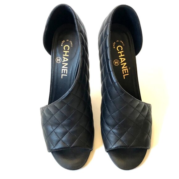Chanel CC Logo Quilted Matelasse D'Orsay Heels Womens 39 8.5 Black Gold Leather - Picture 15 of 15